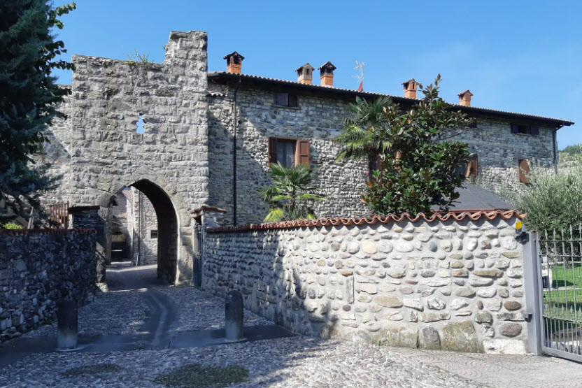 Castello di Palazzolo S/O, Italy
